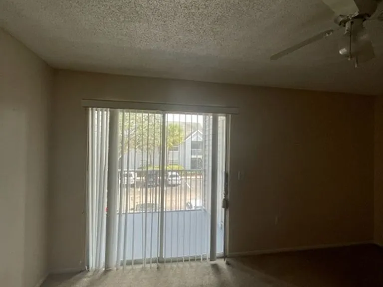 1221 Bermuda Lakes Ln #202 — Photo 6