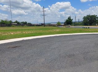 601 Atkins Ct, Fredericksburg, TX 78624