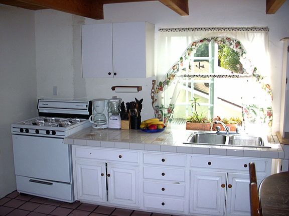 1 bed loft kitchen