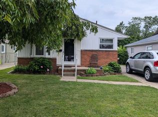 21129 Powers Ave, Dearborn Heights, MI 48125