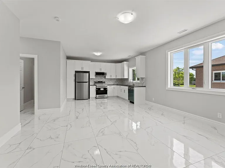 2280 Daytona Ave #D — Photo 2