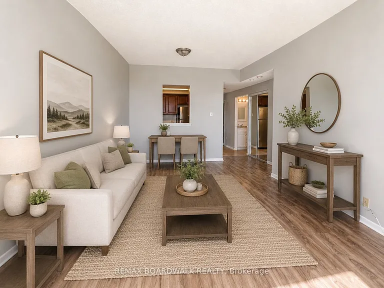 35 Holland Ave #907 — Photo 15