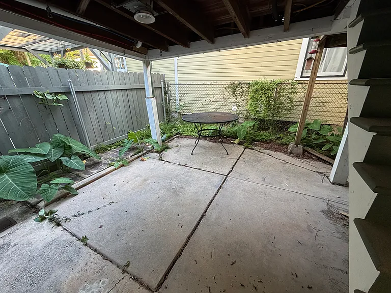 4316-4318 Fontainebleau Dr — Photo 10