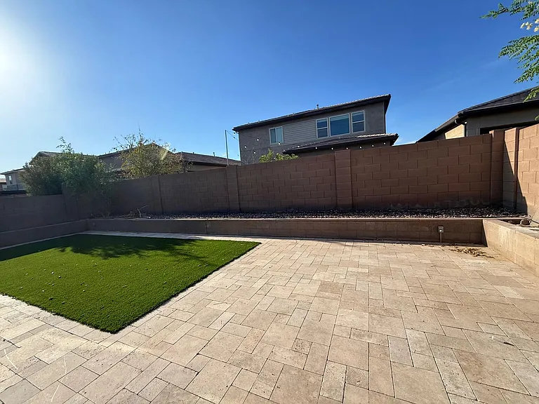 7030 W Post Rd — Photo 27