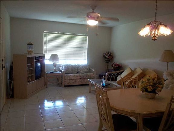 4th image of 2810 SW Natura Blvd APT A