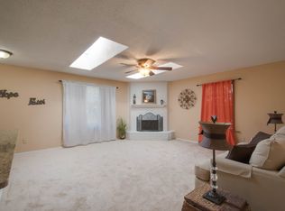 6104 Kelly Elliott Rd, Arlington, TX 76001