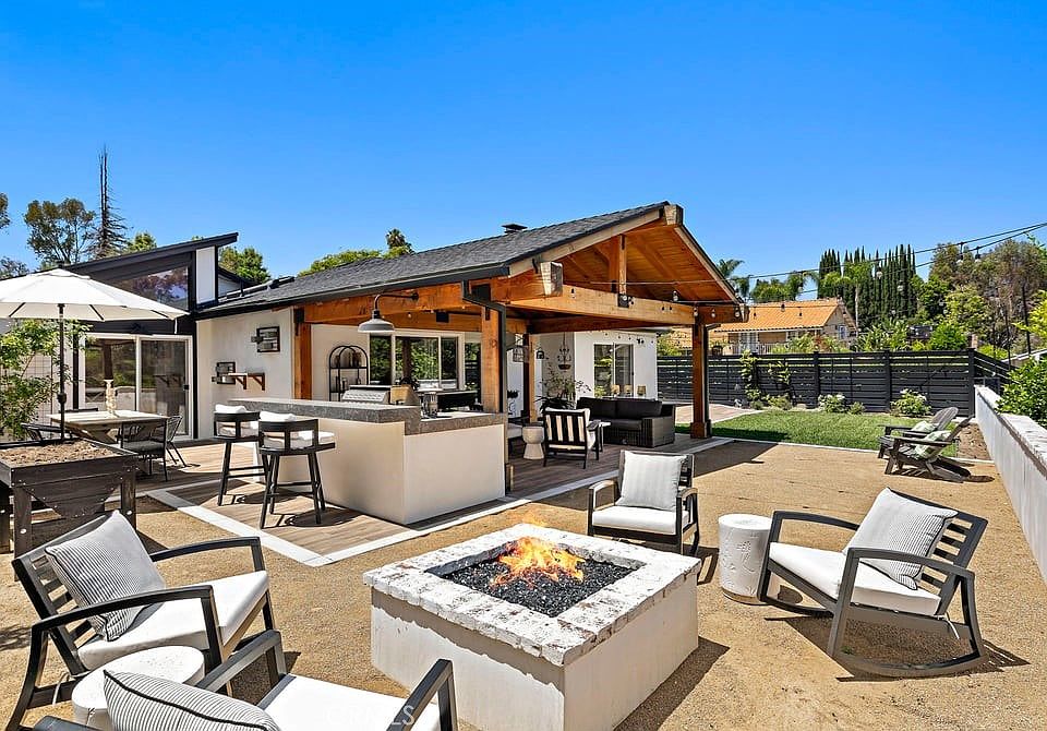 1st image of 24622 Ladera Dr