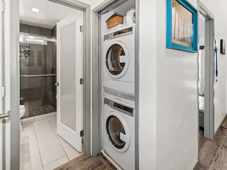 706 Ocean Lane — Photo 13