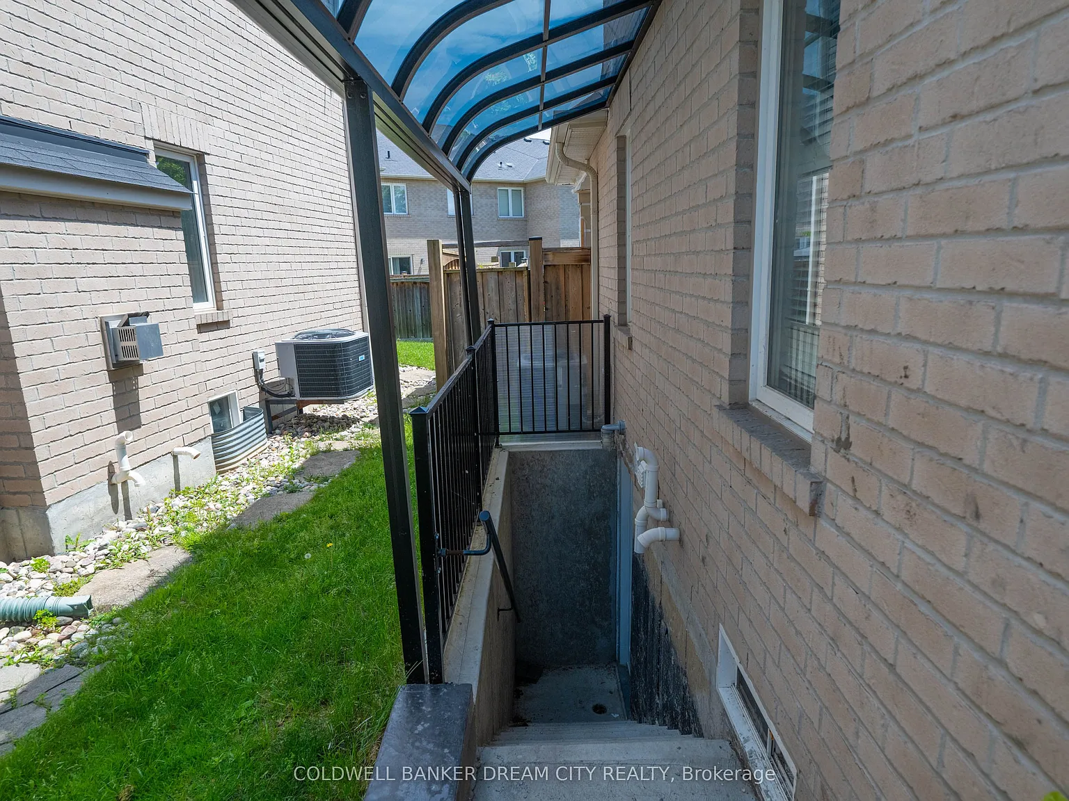 3 bed, $2,150 — Photo 4