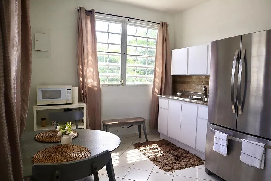 3 bed, 1.0 bath, 1310 sqft, $680 — Photo 3