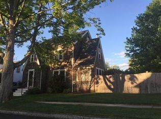 39 Ashbrook St, Springfield, MA 01118