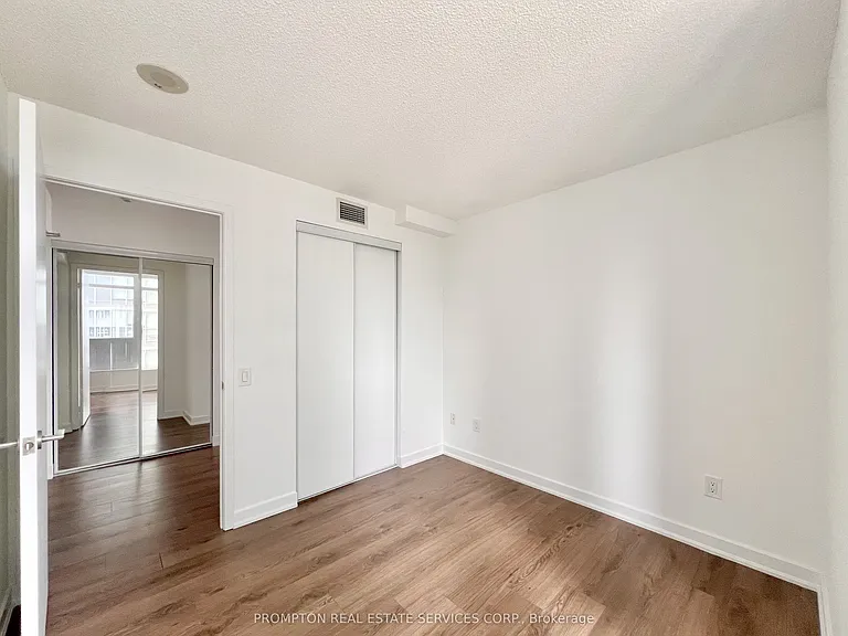 121 McMahon Dr #608 — Photo 20