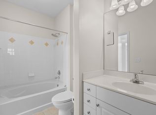 7 Booth St UNIT 211, Gaithersburg, MD 20878