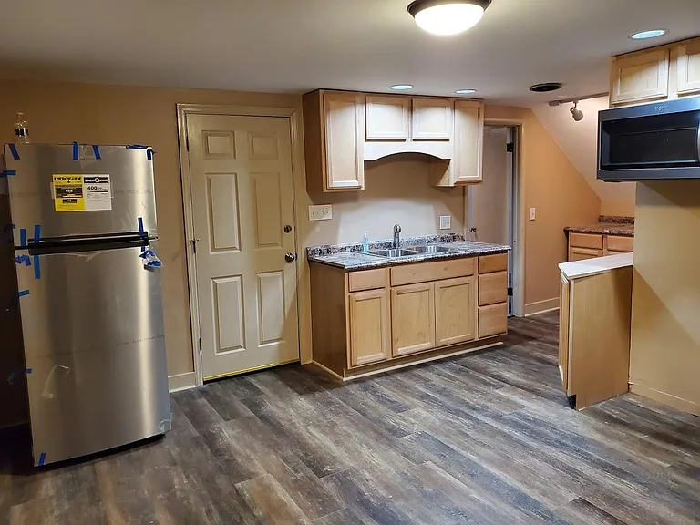 714 James St #3 — Photo 2