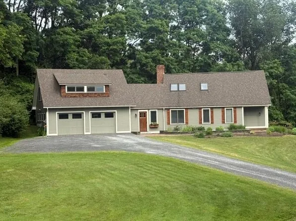 684 Farmer Drive, St. Johnsbury, VT 05819