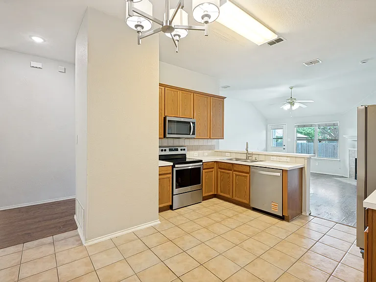 3705 Hermalinda Dr — Photo 12