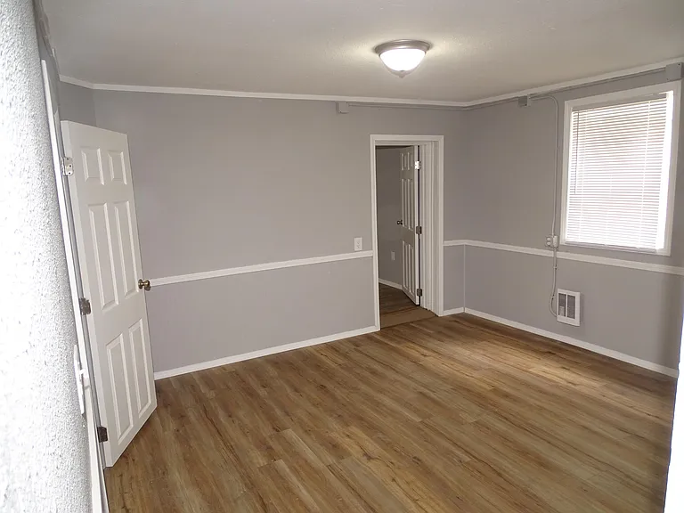 412 N Lincoln Ave #B — Photo 2