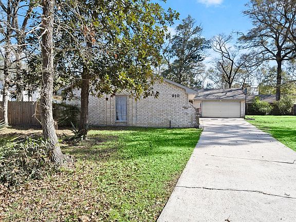 4th image of 910 Brook Forest Ct