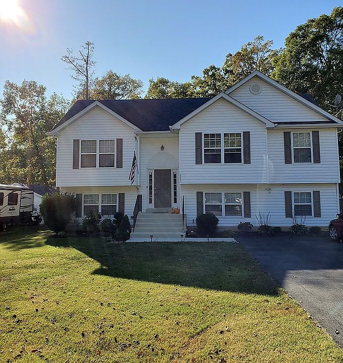 1st image of 26061 Hills Dr