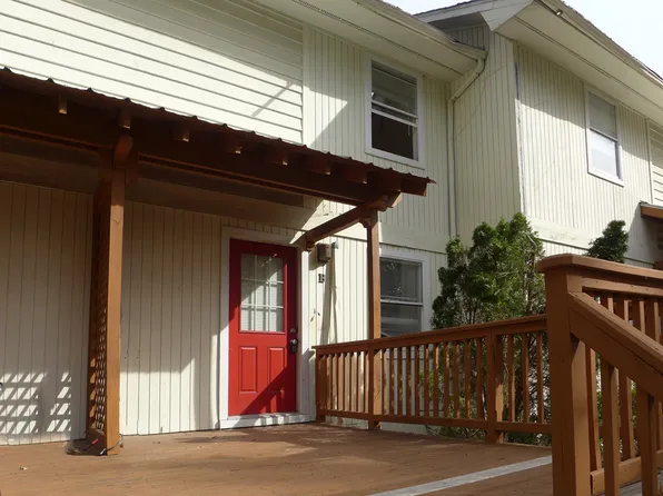 515 S Merritt Mill Rd APT B, Chapel Hill, NC 27516