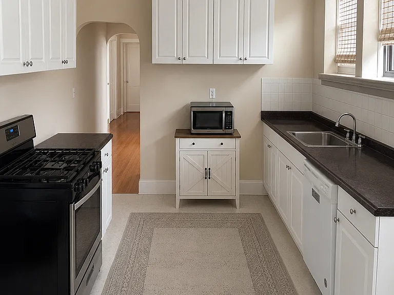 63 Nottinghill Rd #7 — Photo 1