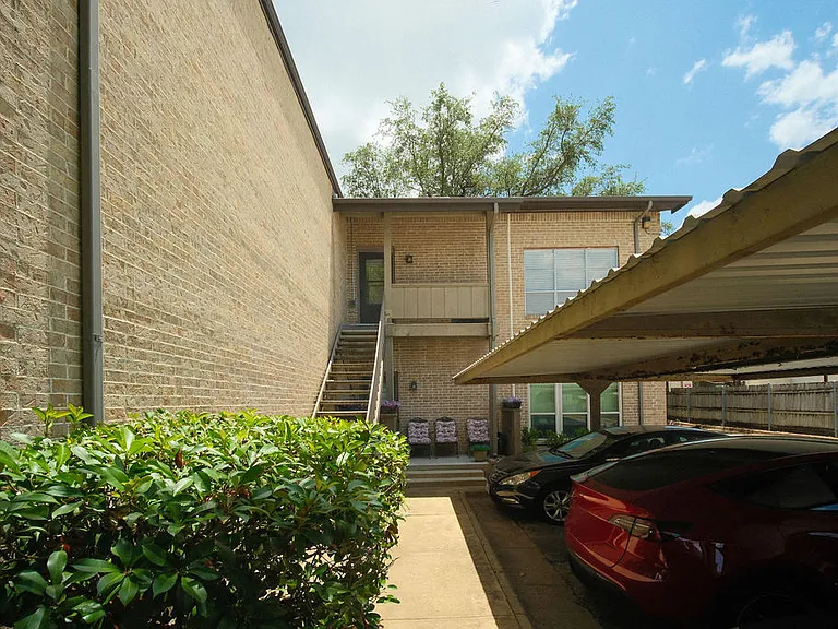 10401 High Hollows Dr #201 — Photo 32