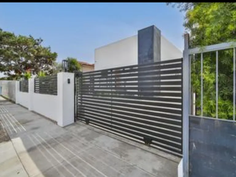 5462 Carlin St — Photo 2