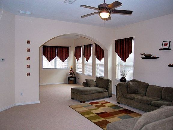 4th image of 5412 Hampshire Dr