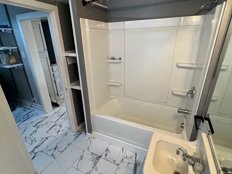 610 S Main St — Photo 5