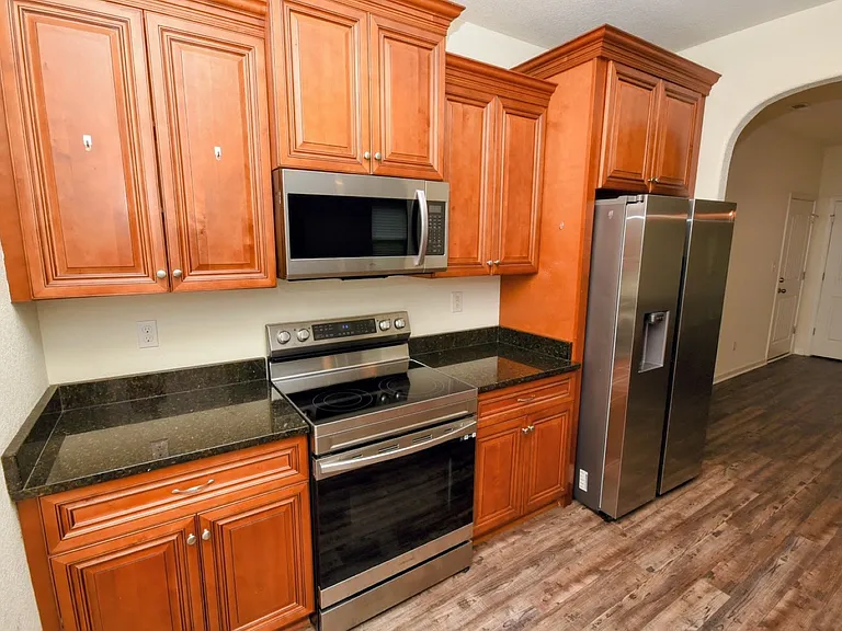 4115 Franklin St — Photo 39