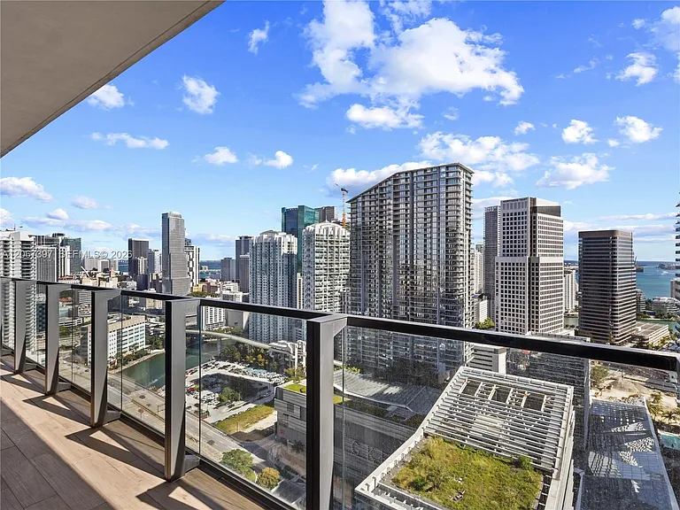 88 SW 7th St #3007 — Photo 28