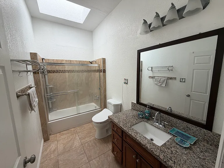 5835 Gardenia Ave — Photo 9