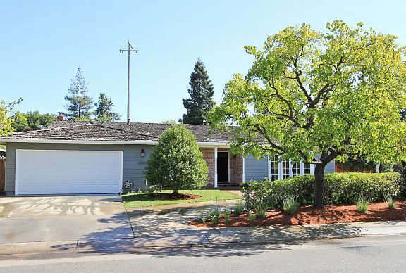 2nd image of 1000 Dartmouth Ln