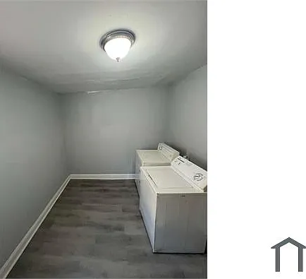 5547 W Jefferson St — Photo 6