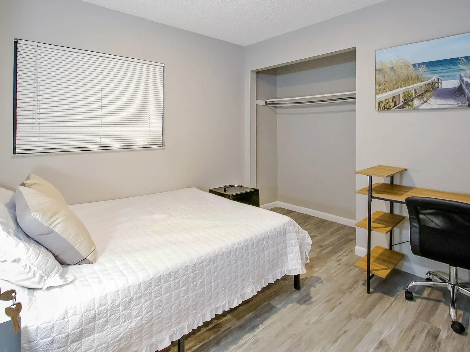 4 bed, 2.0 bath, 1638 sqft, $892 — Photo 1
