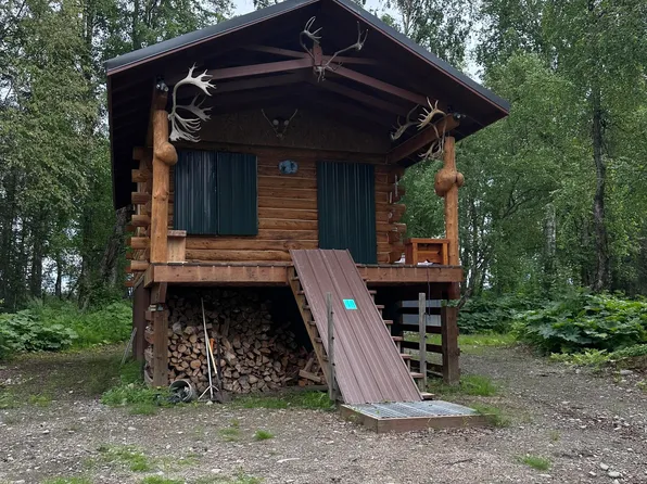 683 Beautiful Ln, Trapper Creek, AK 99683