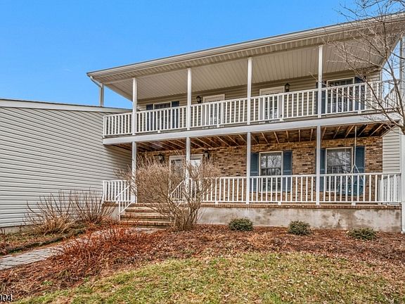 4th image of 423 Wertsville Rd