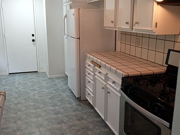 4th image of 115 N Donna St