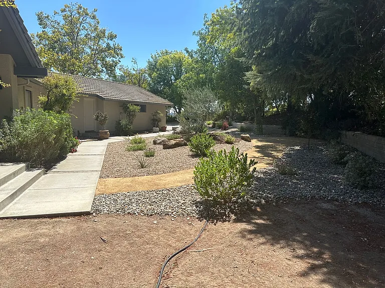 744 N Trigo Ln — Photo 6