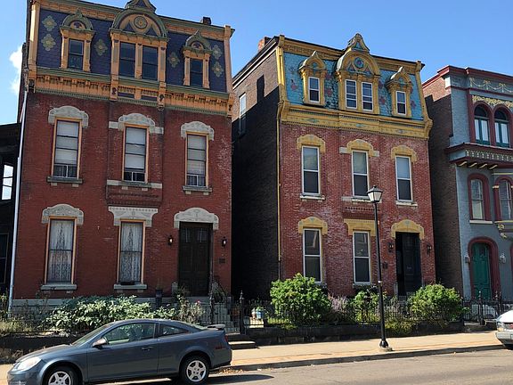 Apartment exterior on Victorian Historic District