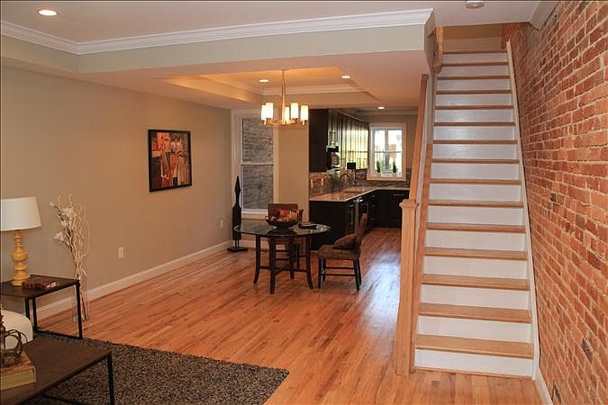 2nd image of 1118 K St NE