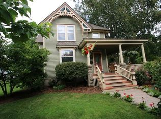 203 W Jackson St, Belvidere, IL 61008