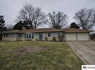 8744 Pacific St, Omaha, NE 68114