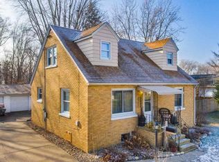 2000 Willow St, Pekin, IL 61554