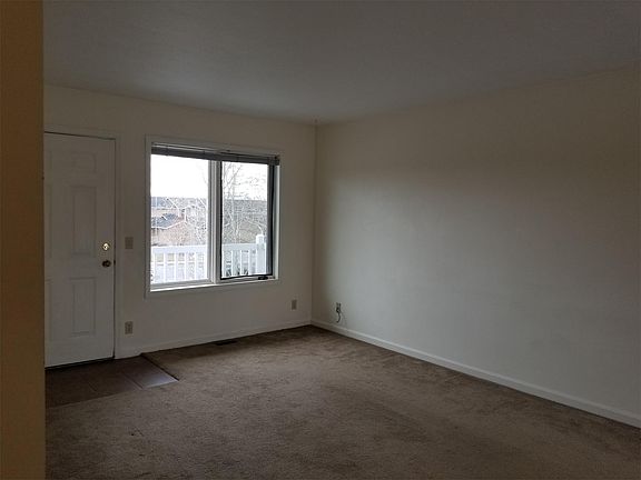 3rd image of 210 S Yellowstone Ave APT D