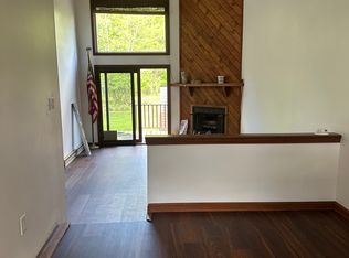 7214 Onawa Ct, Cresco, PA 18326