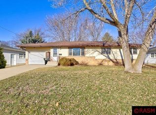 601 10th Ave SE, Waseca, MN 56093