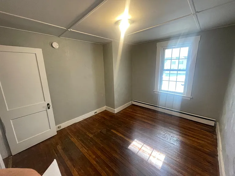 105 Main St #7 — Photo 4
