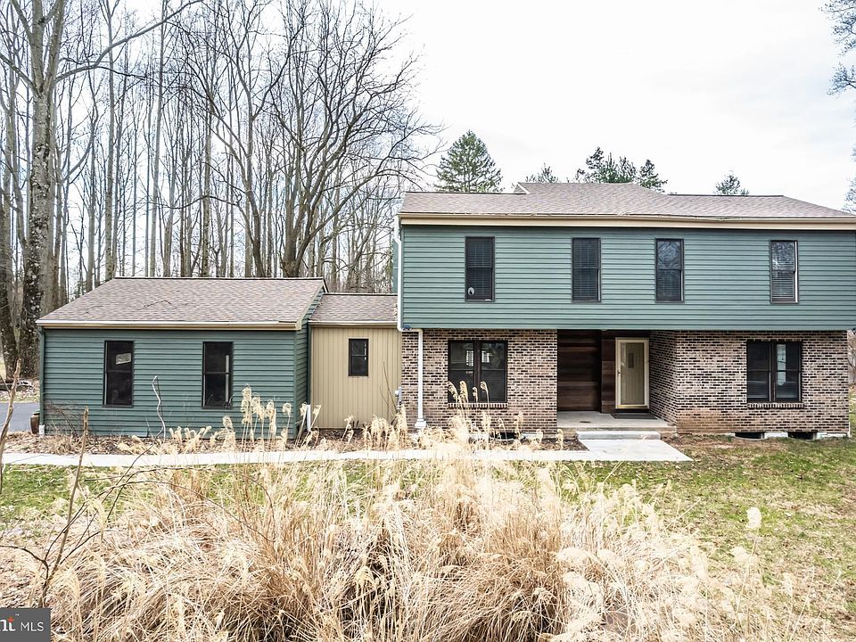 1st image of 27 Maria Ln