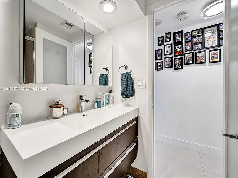 20281 E Country Club Dr #1114 — Photo 53